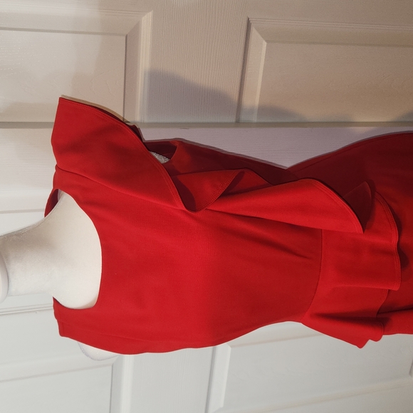 CALVIN KLEIN RED DRESS SLEEVELESS WITH FRONT RAFFLE SIZE 2 - Picture 4 of 10